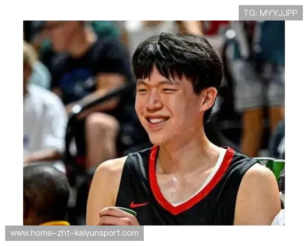 杨瀚森哭了!球迷加油声大+发挥欠佳,季前赛体能收获很大,杨瀚森身高